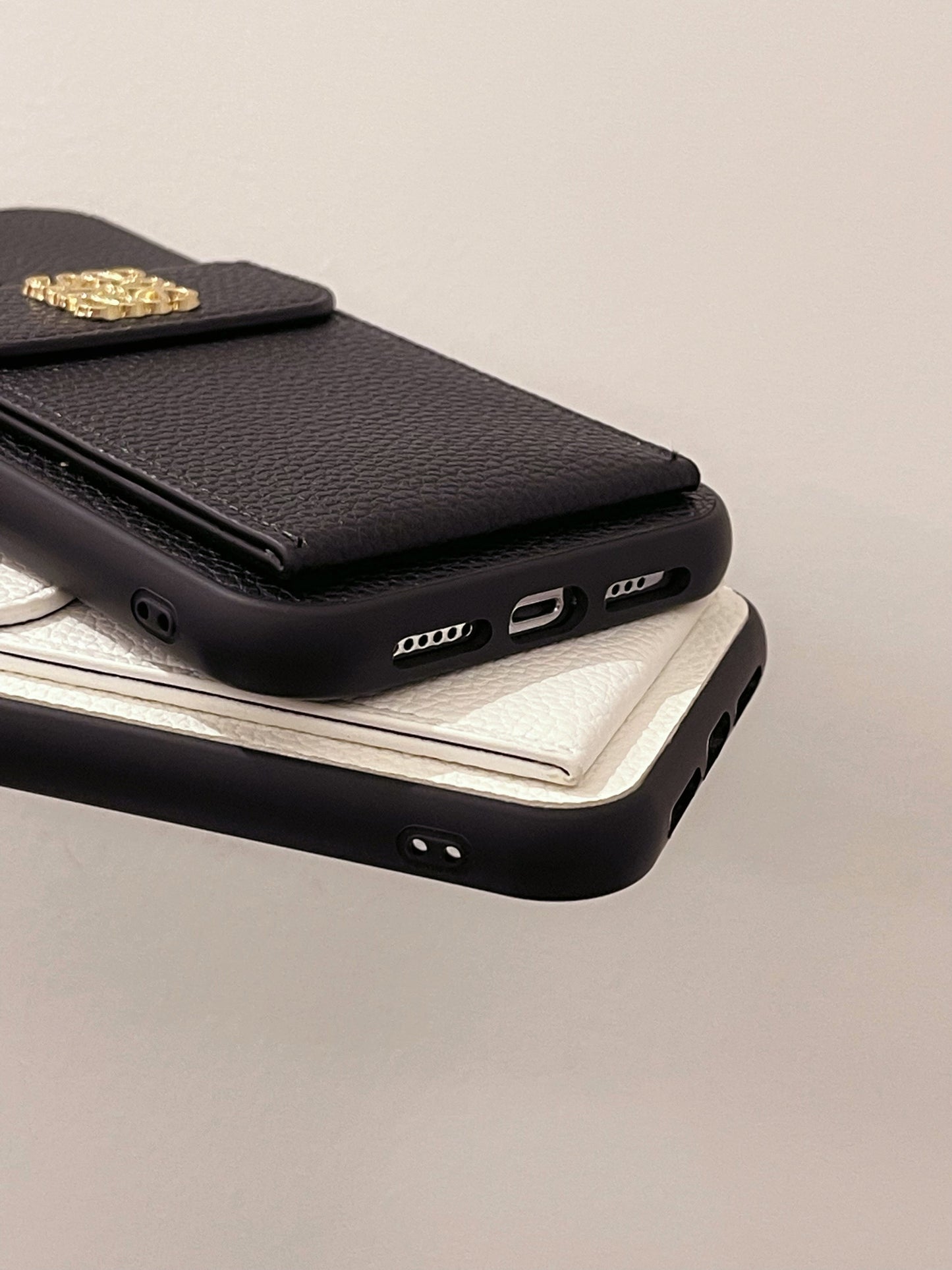 LOEWE iPhone Case With Card Holder Black-QBK240603